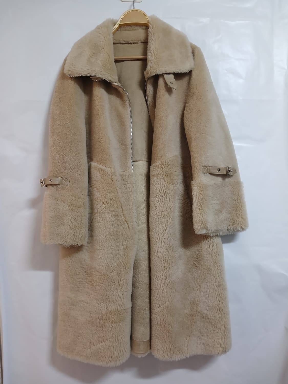 (90-95)양모100% 9부 소매 롱무스탕

베이지 상품이미지2