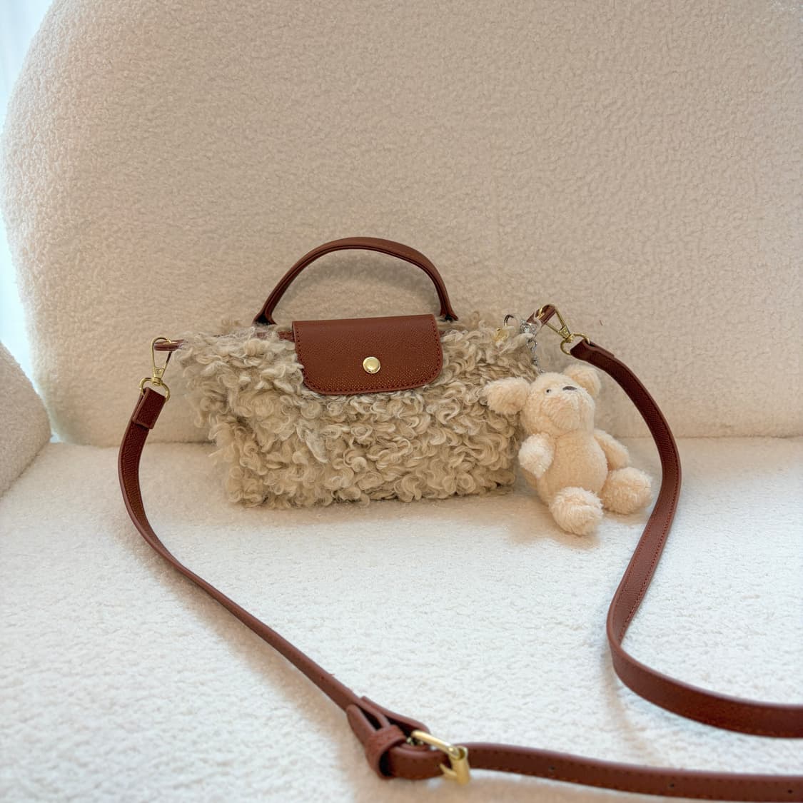 새상품 뽀글이 양털 미니 토트백 상품이미지4