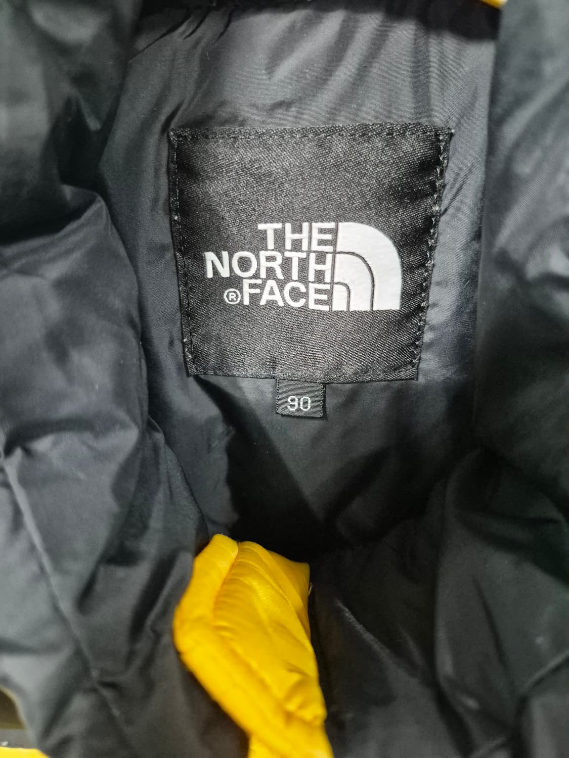 노스페이스 패딩 700 눕시 베스트 옐로우/블랙 90 상품이미지3