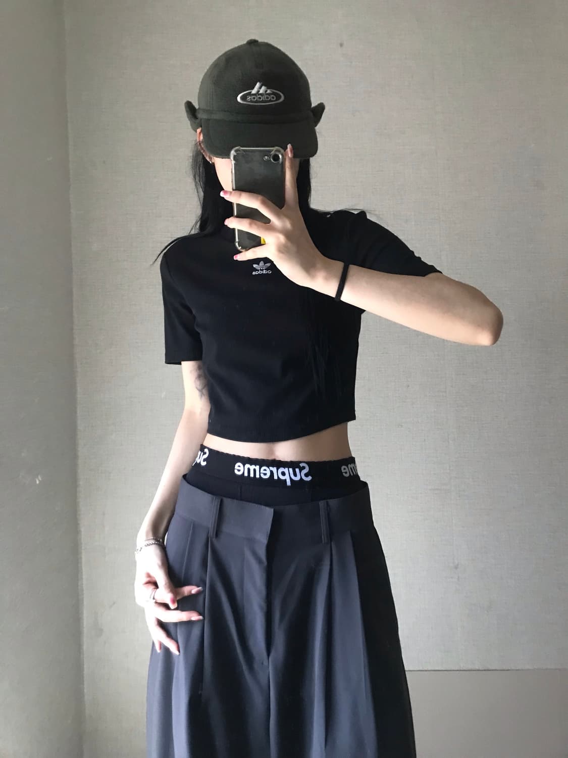 아디다스 블랙 크롭 티셔츠 상품이미지1