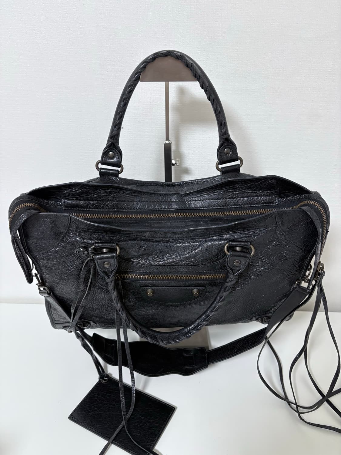 발렌시아가 시티 모터백 블랙 미디움 상품이미지9