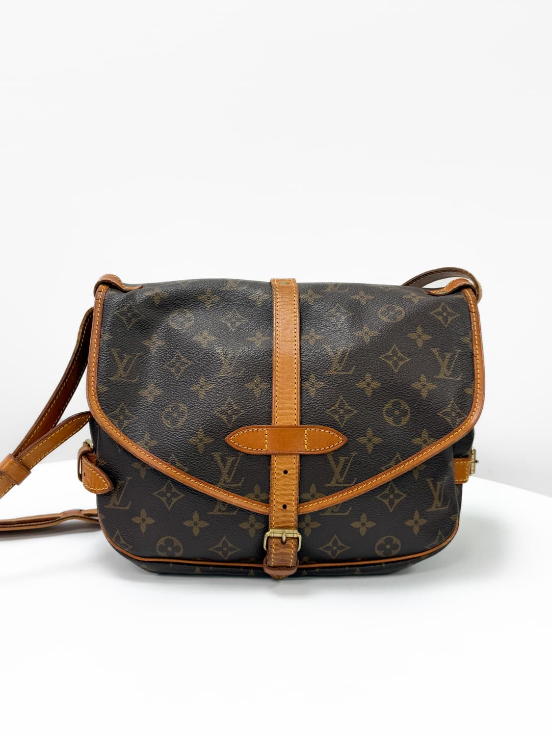 루이비통 모노그램 소뮈르 30 메신저백 상품이미지3