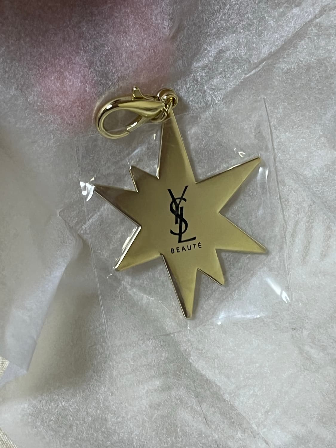 입생로랑 뷰티 골드 스타 키링 상품이미지1