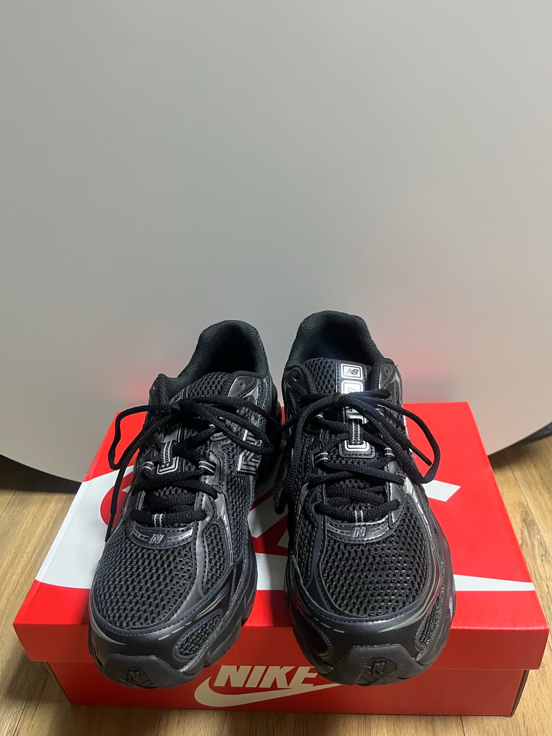 뉴발란스 740 블랙 실버 메탈릭 상품이미지3
