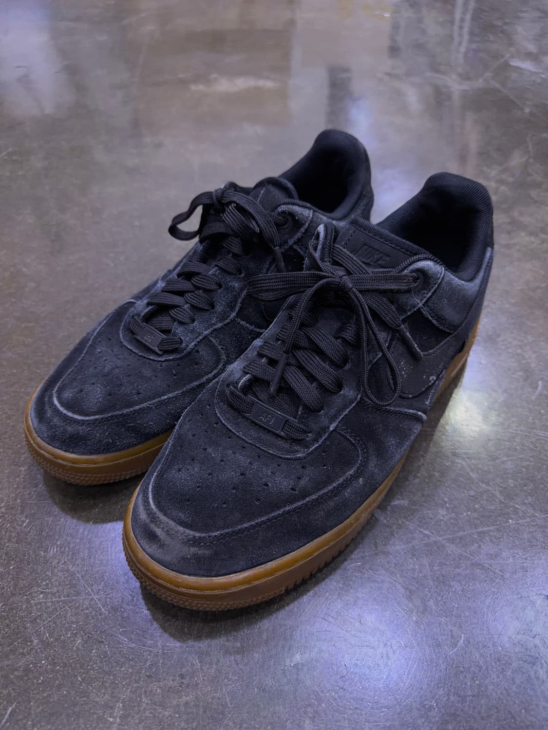 나이키 에어포스1 로우 07 스웨이드 블랙 검 260 상품이미지1