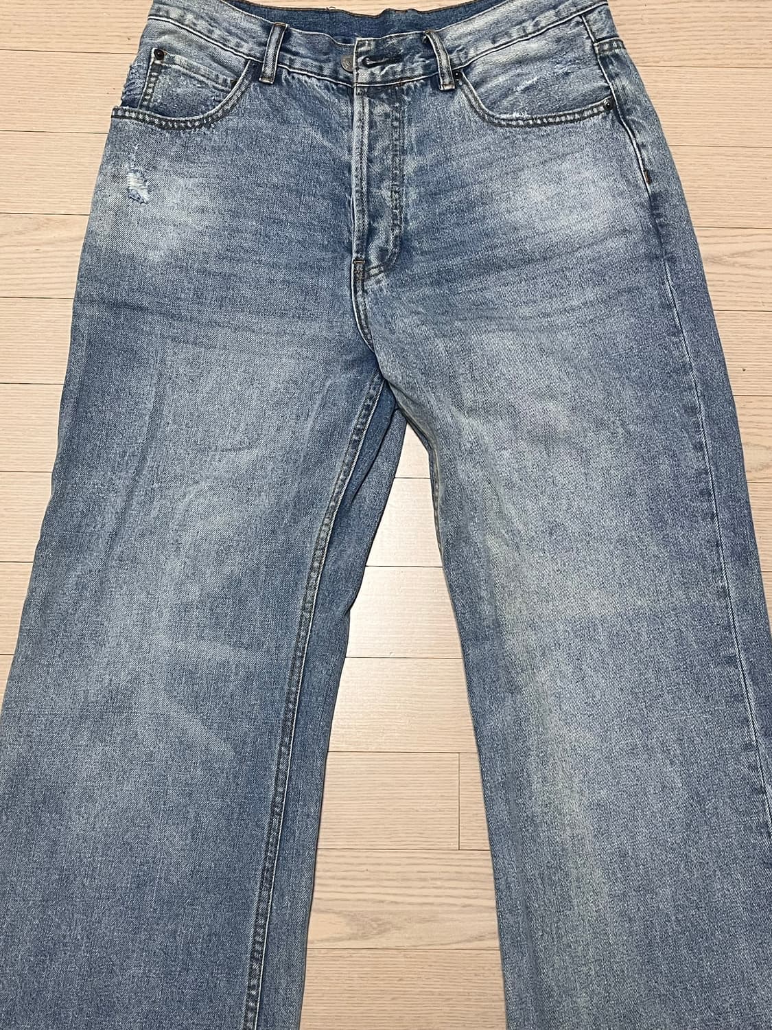 아크네 부츠컷 상품이미지1