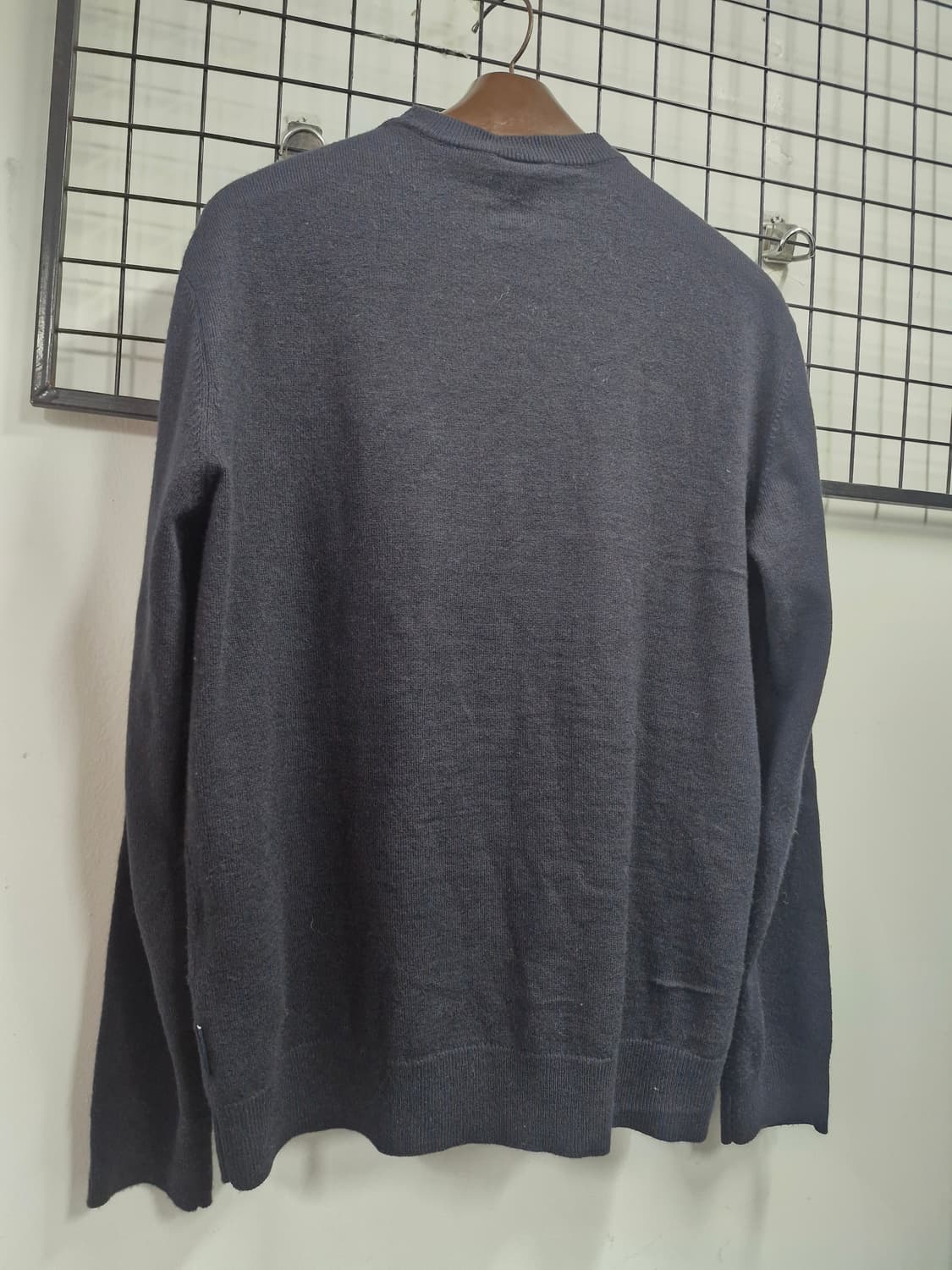 95M 알마니익스체인지 네이비 니트. 상품이미지7