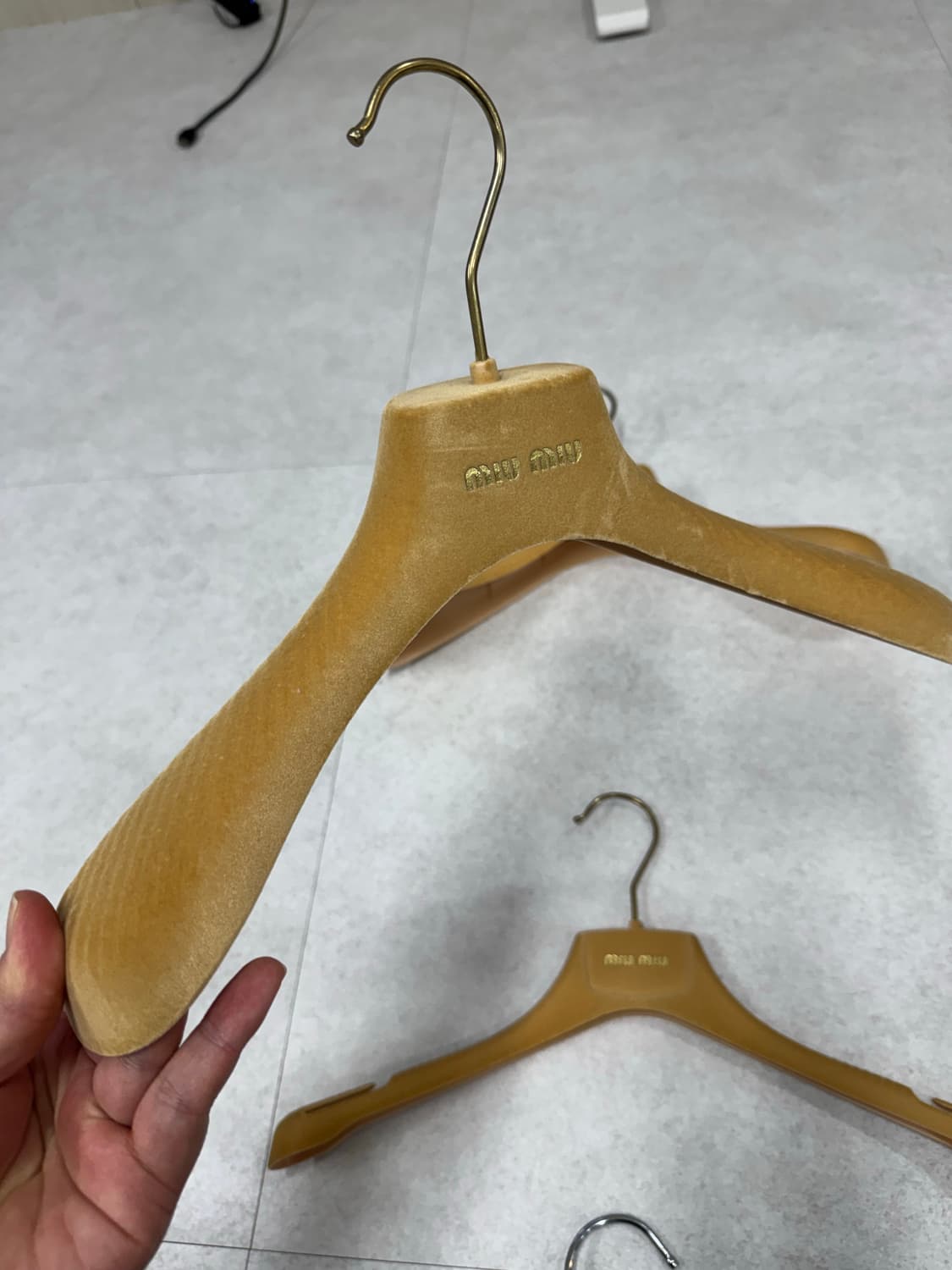 명품옷걸이 셀린느 루이비통 미우미우 프라다 상품이미지7