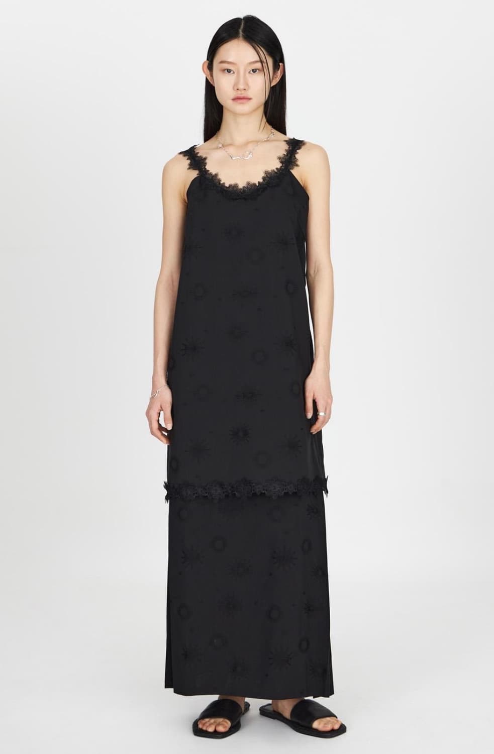[Youth_ Lace-Trimmed Slip Dress/Black] 상품이미지2