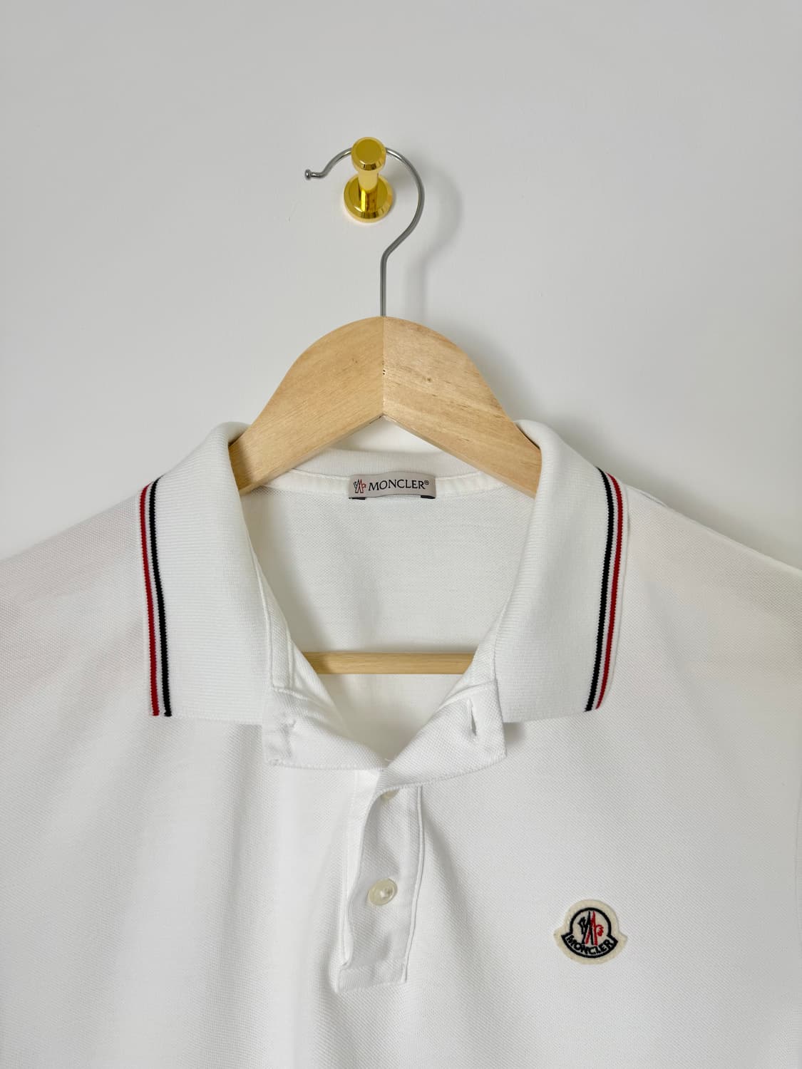 몽클레어 카라 반팔티 화이트  상품이미지2