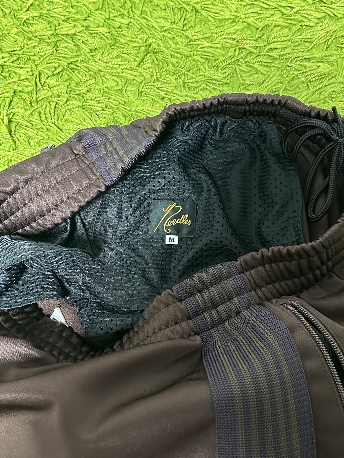 니들스 hd 트랙팬츠 브라운 상품이미지3