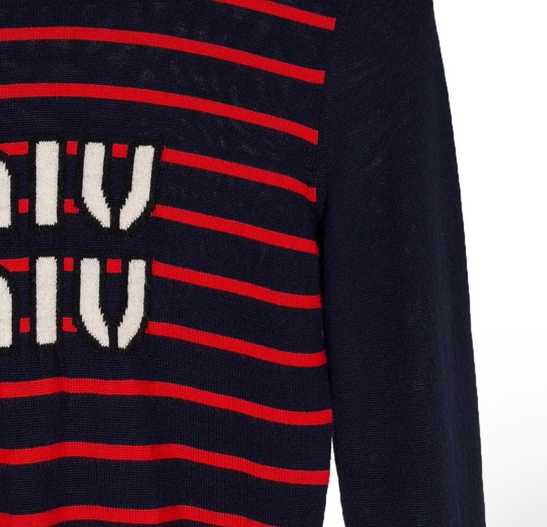 [38] 미우미우 여성 울 자수 로고 크루넥 니트 탑 스웨터 네이비 상품이미지5