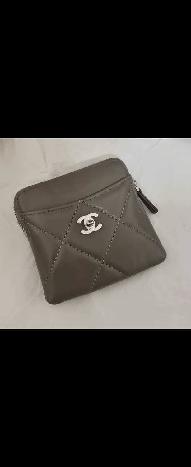 샤넬 빈티지 업사이클링 램스킨 지갑 상품이미지1