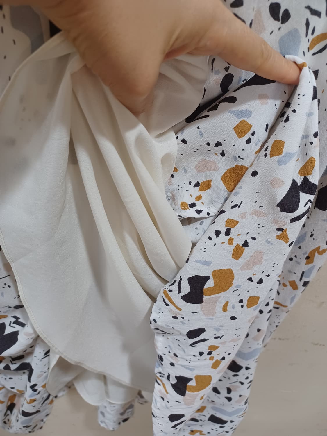 빈폴 아이보리색 레이온 원피스  상품이미지4