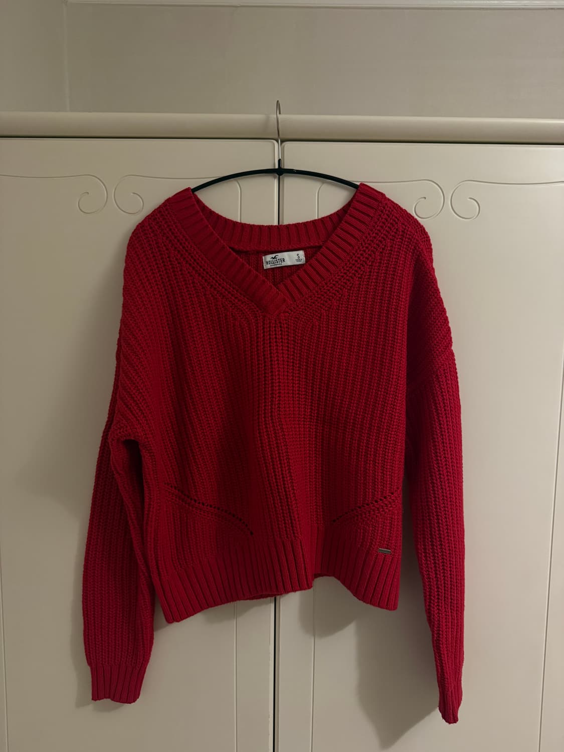 Holister 홀리스터 레드 브이넥 니트 S 상품이미지2