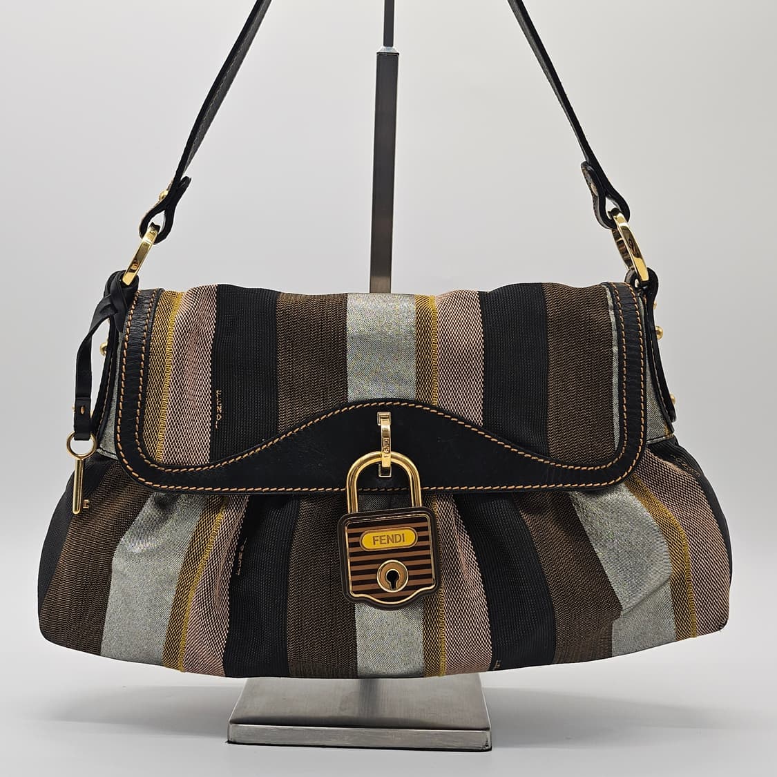 정품 펜디 페퀸 스프라이트 숄더백 상품이미지2