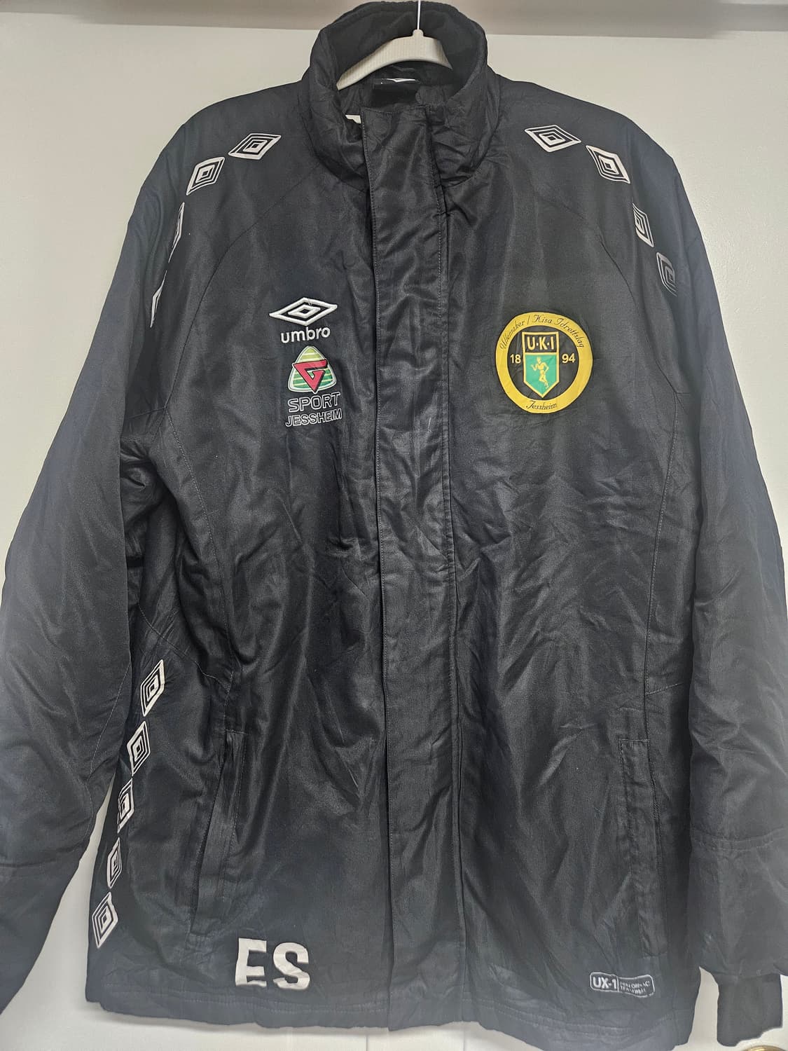 엄브로 UX-1 팀웨어 퀼팅 방한 자켓 (L사이즈) 상품이미지1