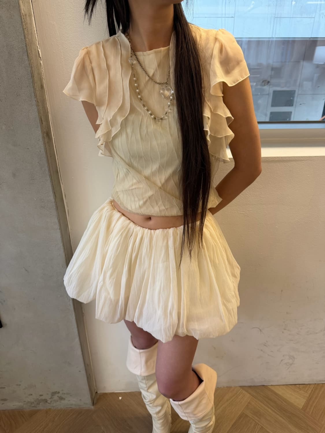 아이보리 소프트 웨이브 슬리브리스 상품이미지7