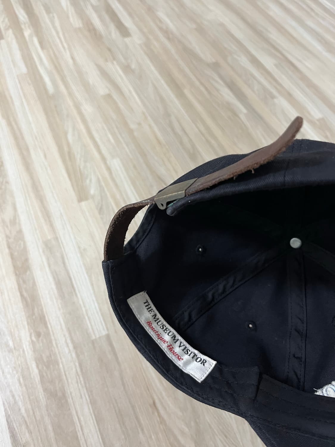 더뮤지엄비지터 2019-2020 캡 모자 상품이미지2