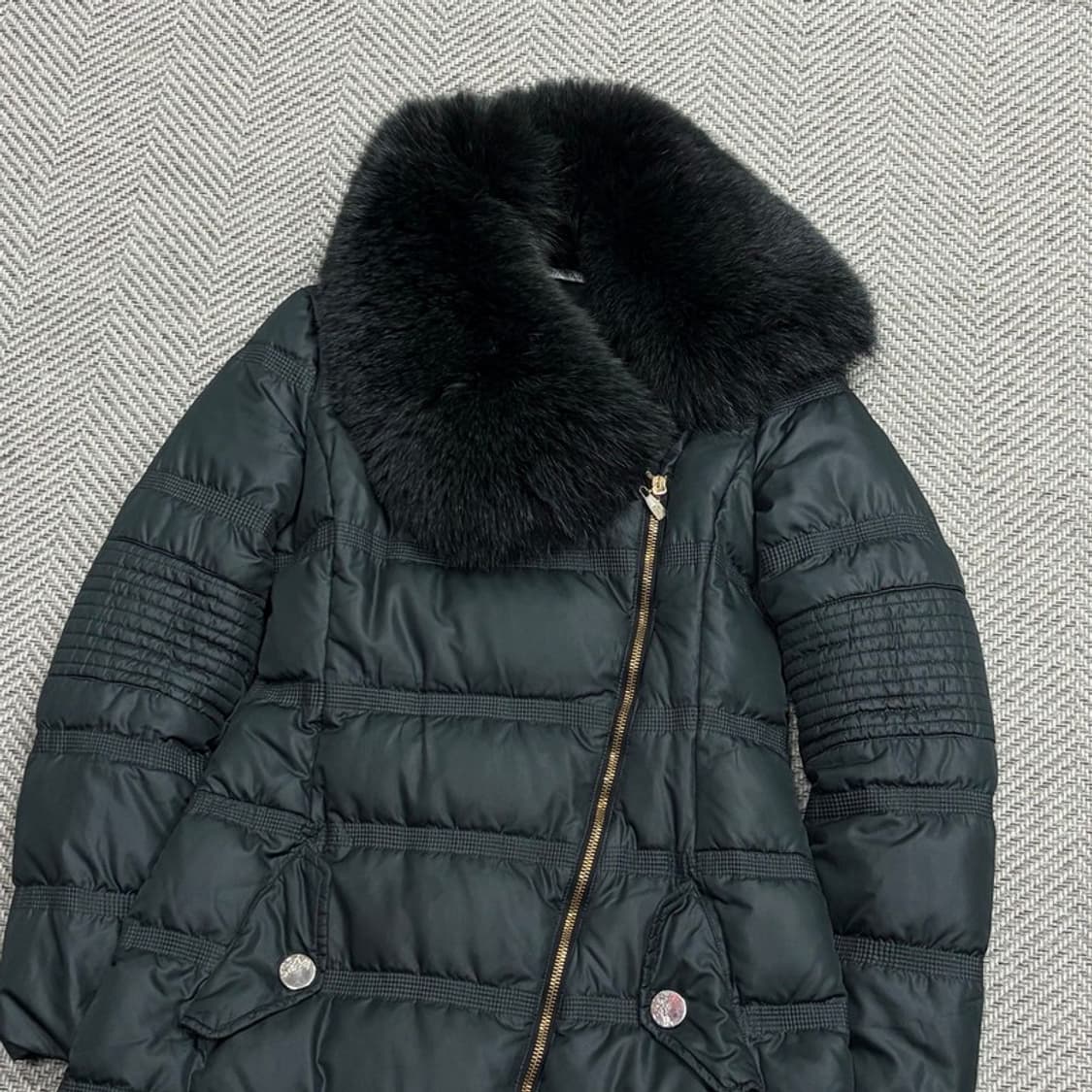 베르사체 리얼퍼 카라 패딩 자켓 v1796 상품이미지3