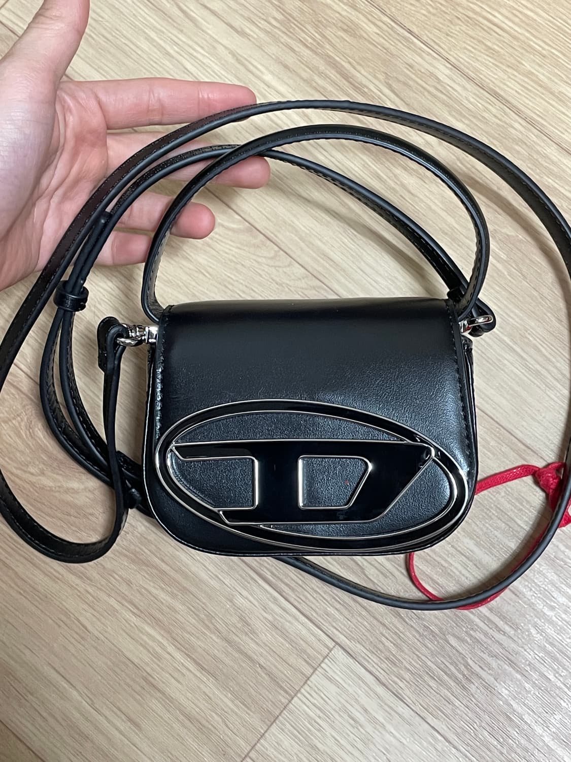 디젤 1DR 미니백 플라크 블랙 상품이미지5