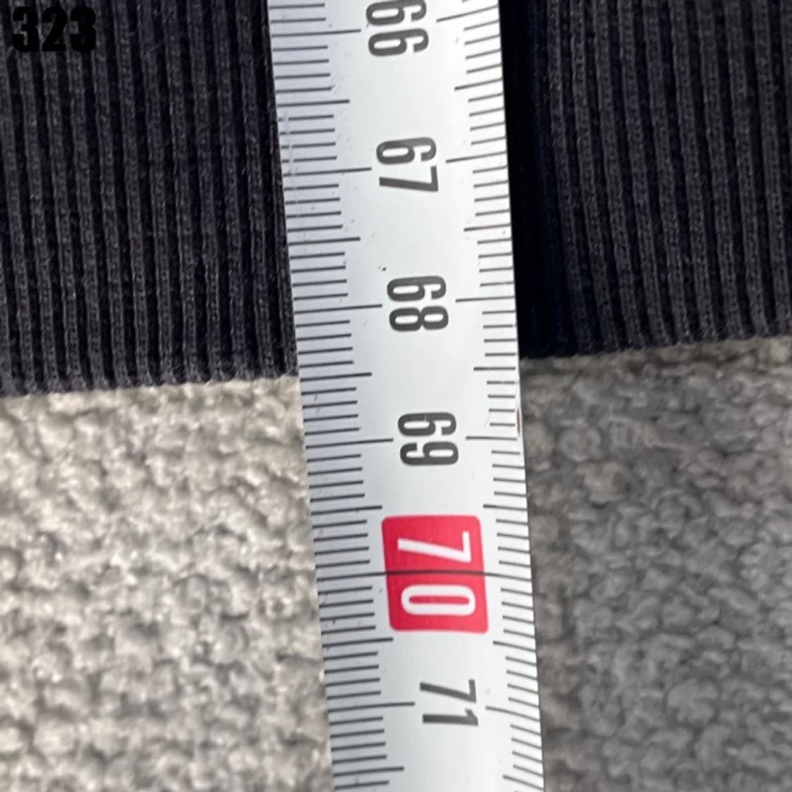 데상트 블랙 맨투맨  상품이미지5