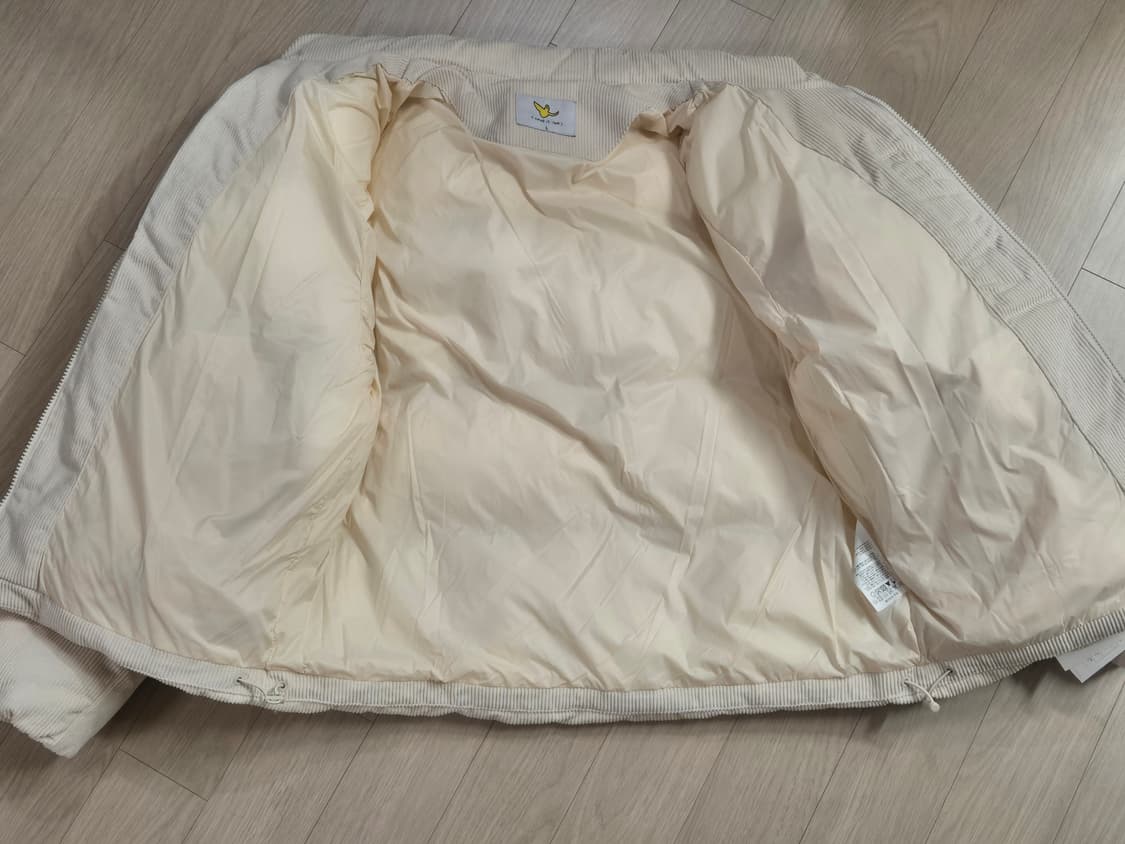 와릿이즌 코듀로이 푸퍼 패딩 상품이미지2