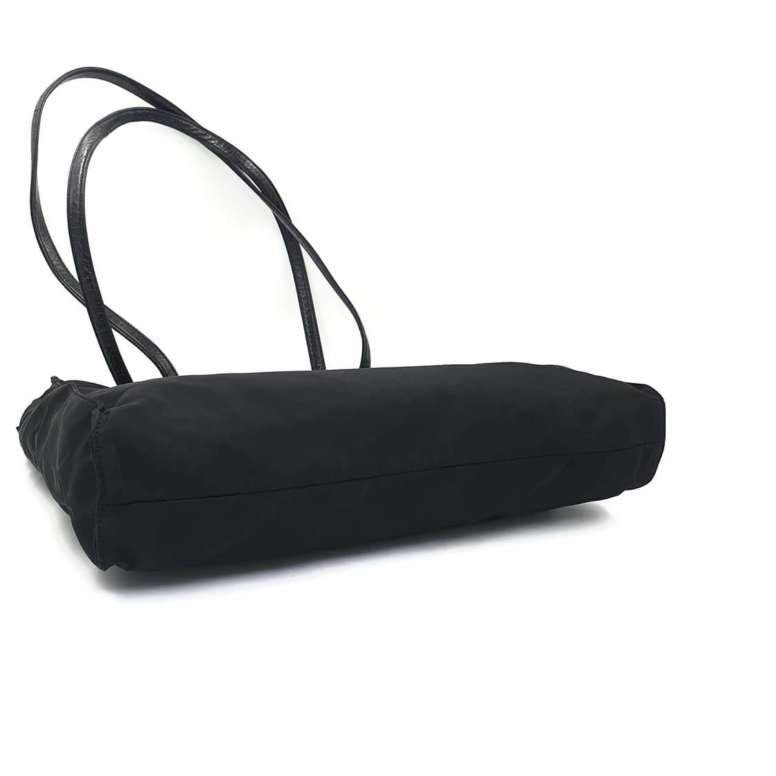 프라다 삼각로고 리나일론 블랙 미듐 숄더백 상품이미지8