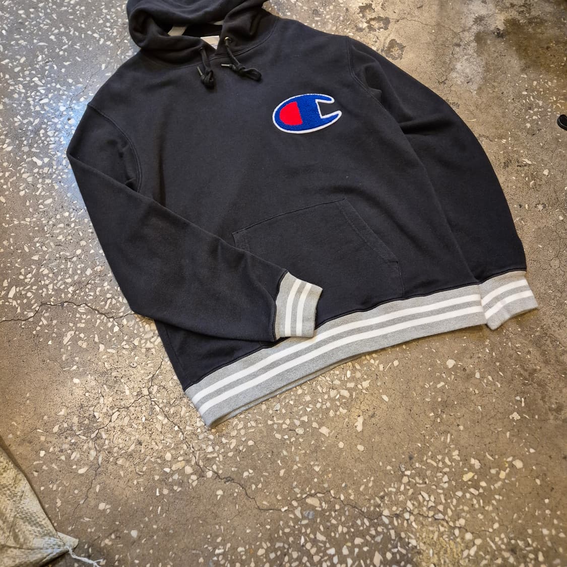 XL 챔피온 블랙 빅로고 후드 상품이미지8