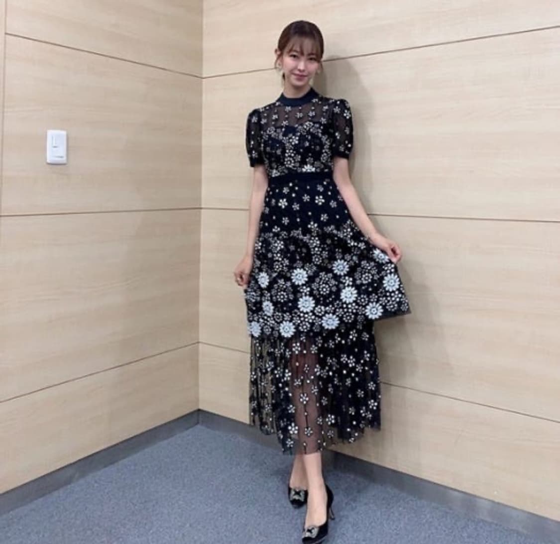 셀프포트레이트 시퀸원피스 상품이미지1