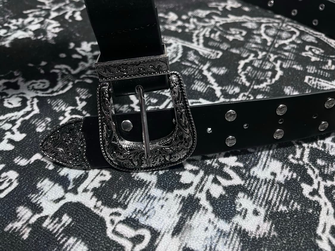 스터드 가죽 블랙 벨트 (새상품) 상품이미지2