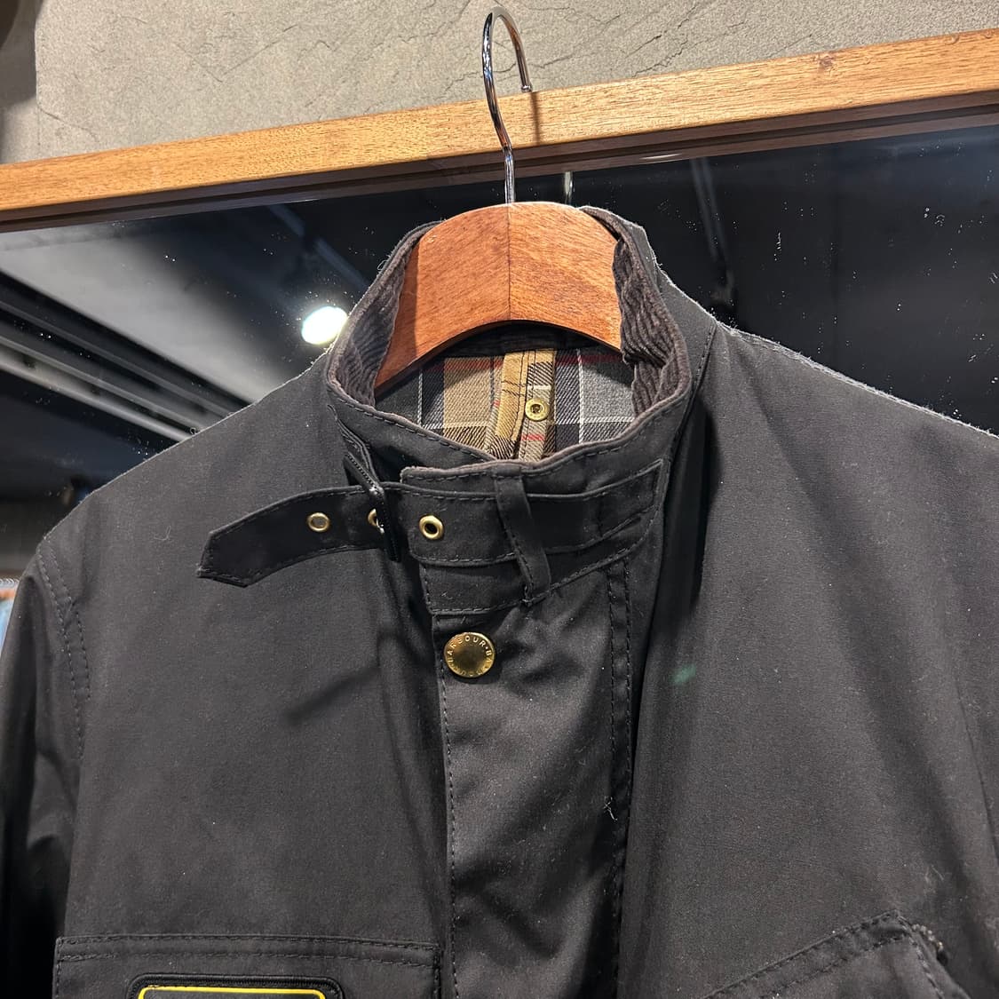 M) 바버 인터내셔널 블랙 왁스 자켓 정품 상품이미지3