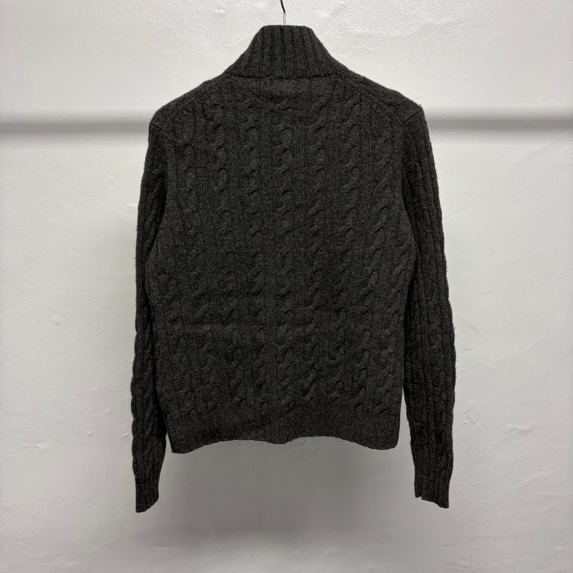 폴로 케이블 니트 반집업 상품이미지2