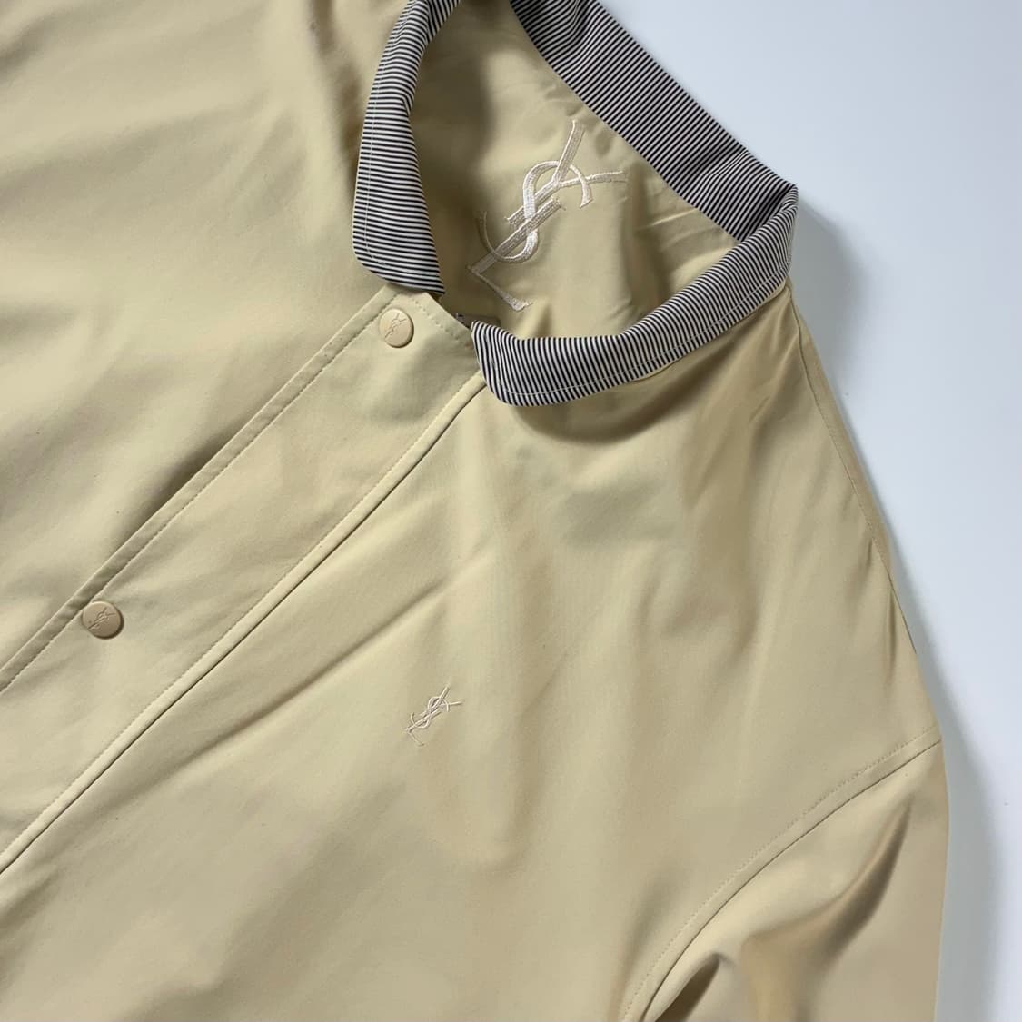 Ysl 입생로랑 라이트 베이지 폴리쉘 자켓 상품이미지3