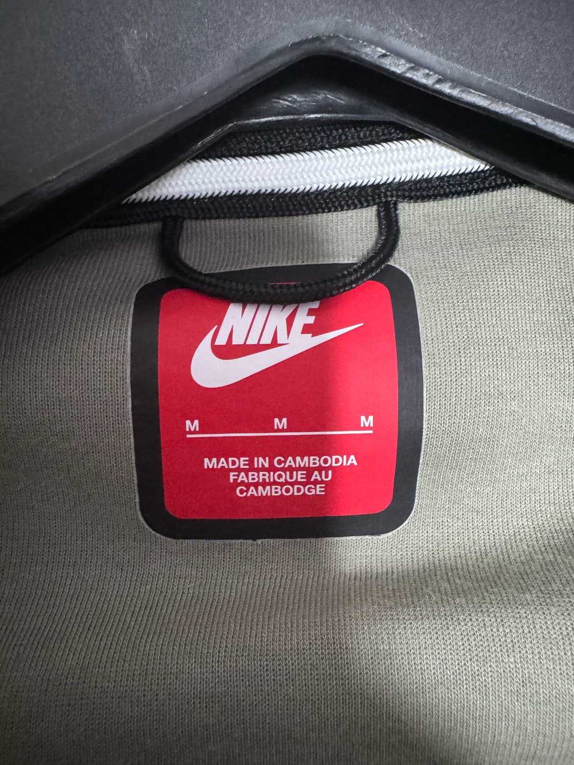 나이키 테크팩 올리브 그린 상품이미지2