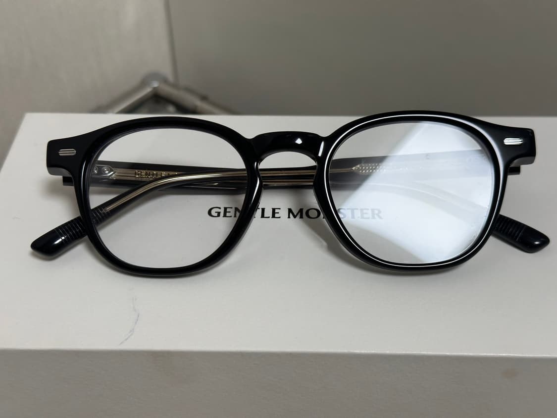 젠틀몬스터 에디 A01 블랙 안경 상품이미지3