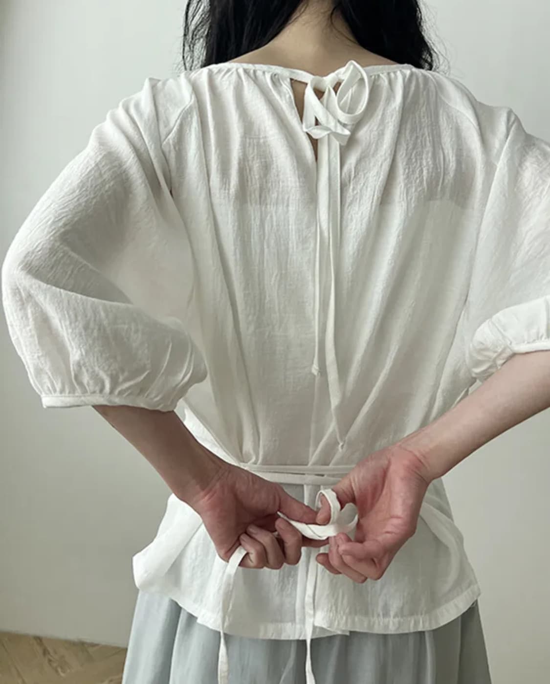 로컬맨션 back string wrinked blouse 상품이미지1