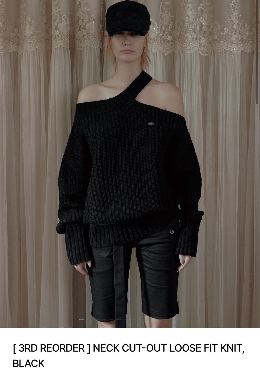 보헤미안서울 NECK CUT-OUT LOOSE FIT KNIT 블랙 상품이미지1