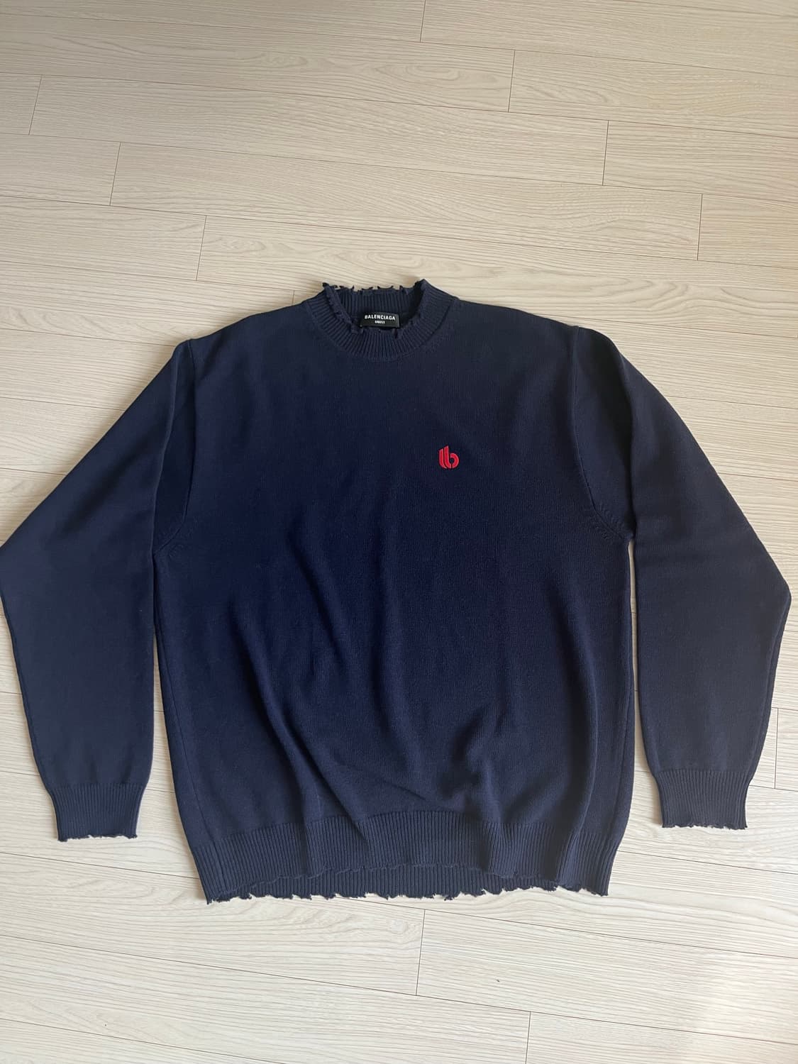 발렌시아가 디스트레스 엣지 울니트 S 상품이미지1