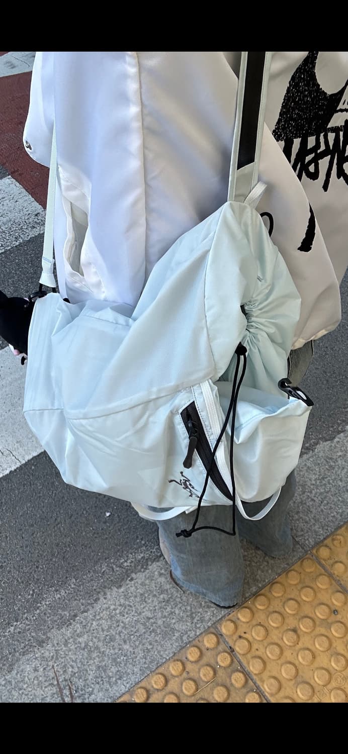 아크테릭스 헬리아드 10 백팩 데이브레이크 그래파이트 상품이미지2