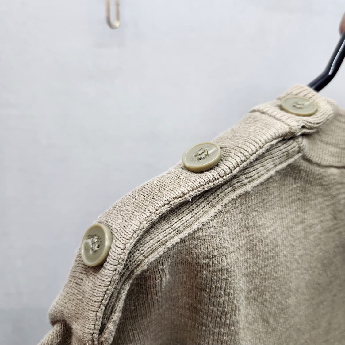 COS 코스 숄더버튼 코튼 니트 XL(2XL) 상품이미지4