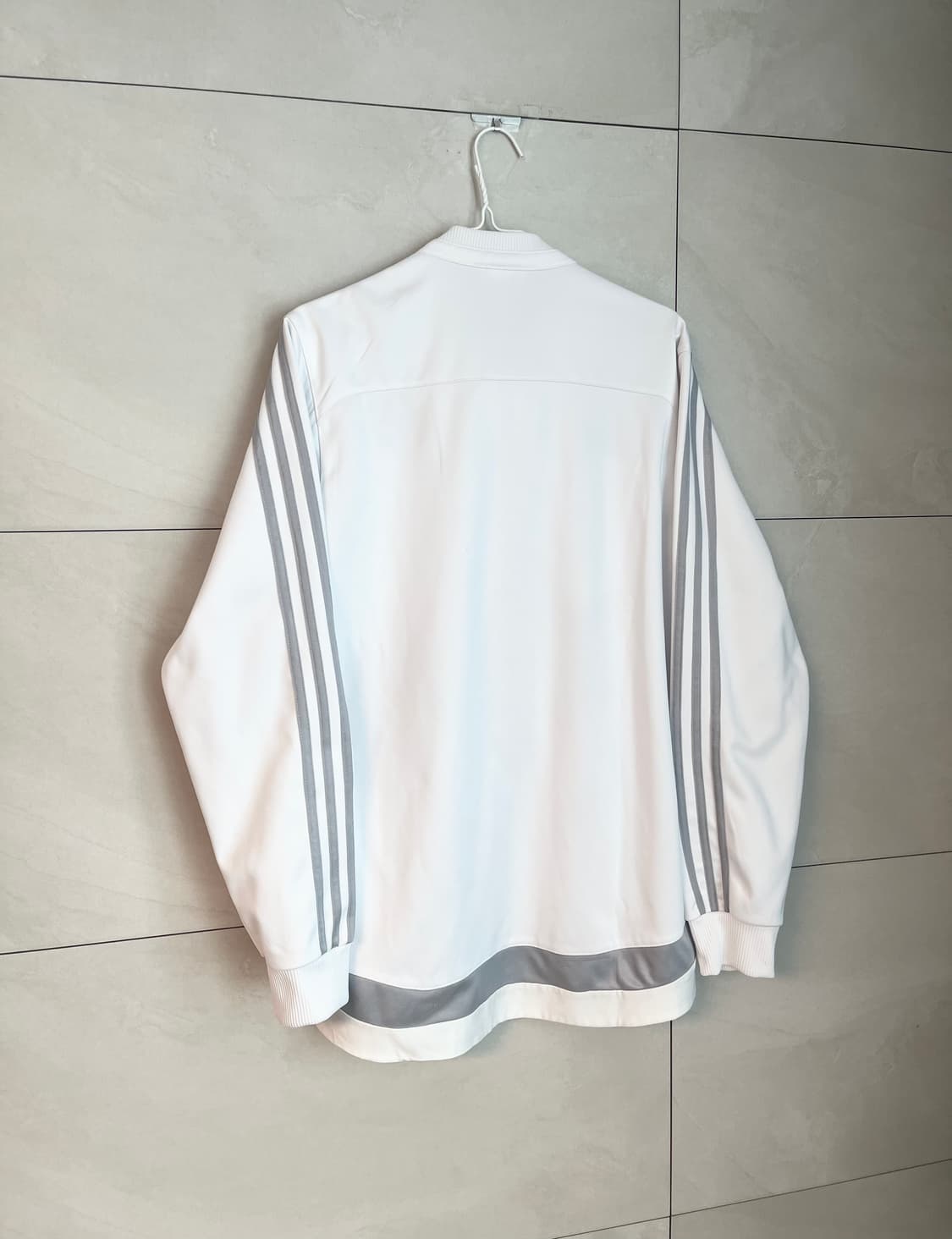 [105] 아디다스X레알마드리드 극희귀 대장 져지 흰,실버 라인  상품이미지2