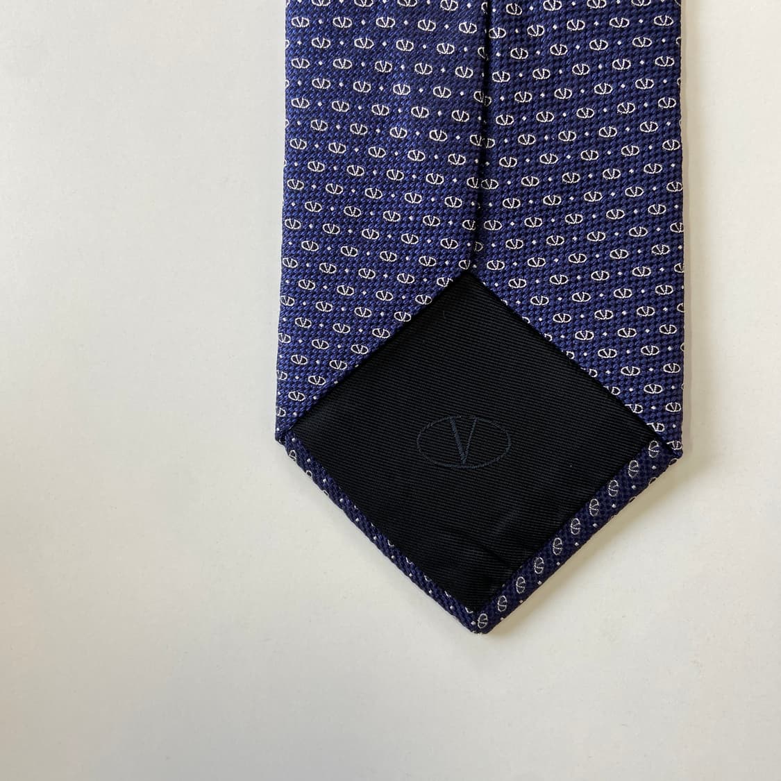 최상급 신형 발렌티노(VALENTINO) 정품 명품 넥타이 8.3cm 상품이미지5