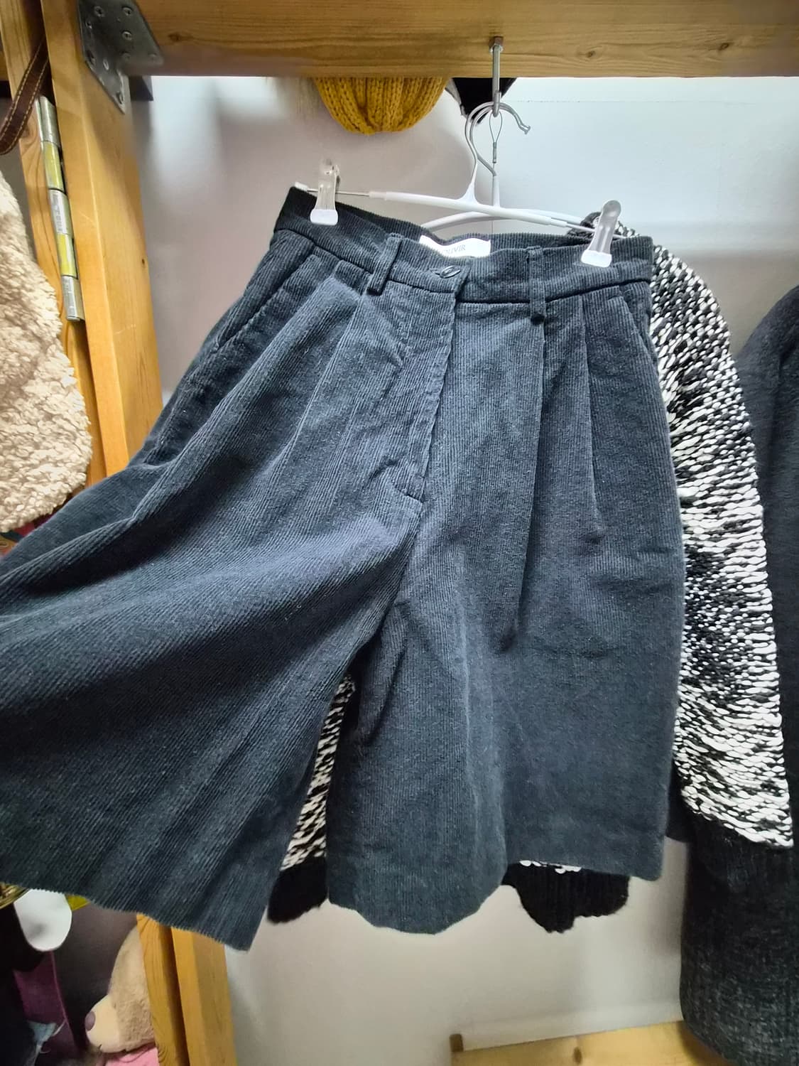 이로 니트. ouvir 코듀로이 버뮤다팬츠 상품이미지7