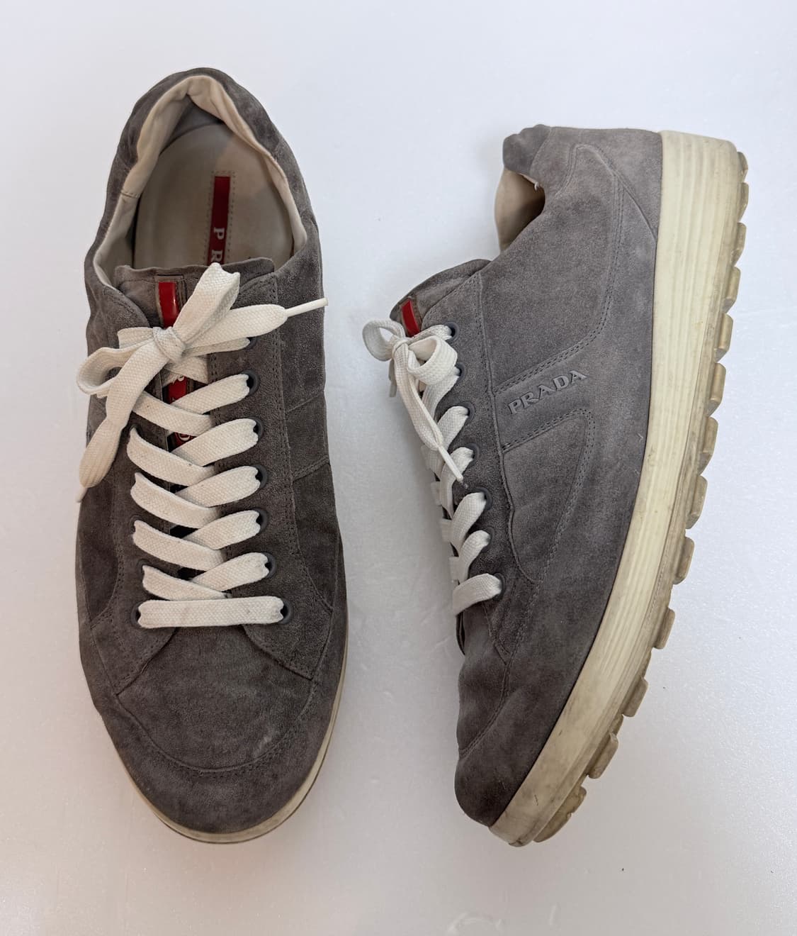 프라다(PRADA) 스웨이드 스니커즈 그레이 8.5 (265~270 추천 상품이미지1