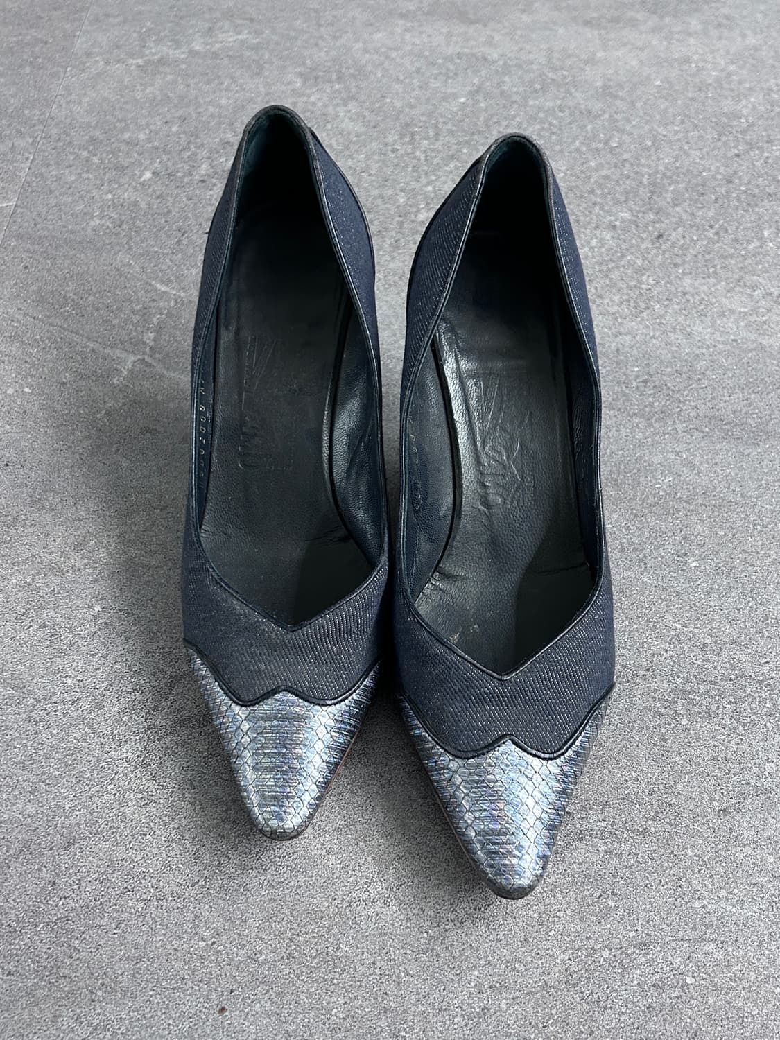 살바토레 페라가모 파이톤 레더 펌프스 상품이미지4