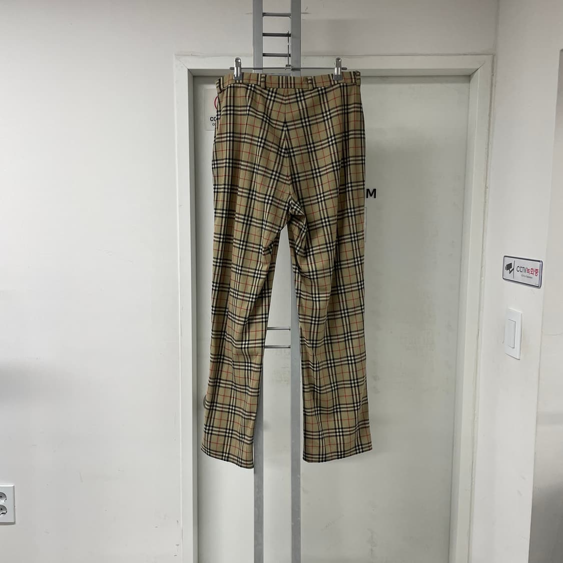 버버리 노바 체크 팬츠 베이지 12(W) 상품이미지5