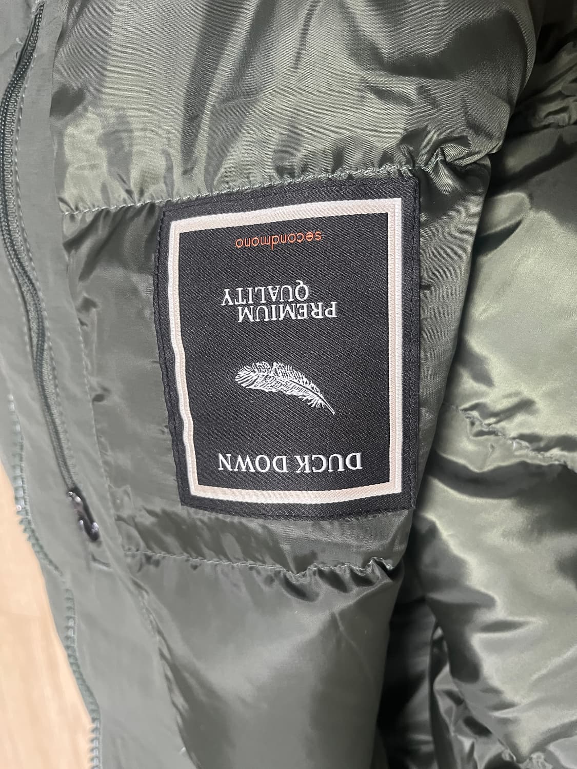 세컨모놀로그- 몬스터 숏 덕 다운 헤비 후드 파카/숏패딩 카키색 상품이미지3