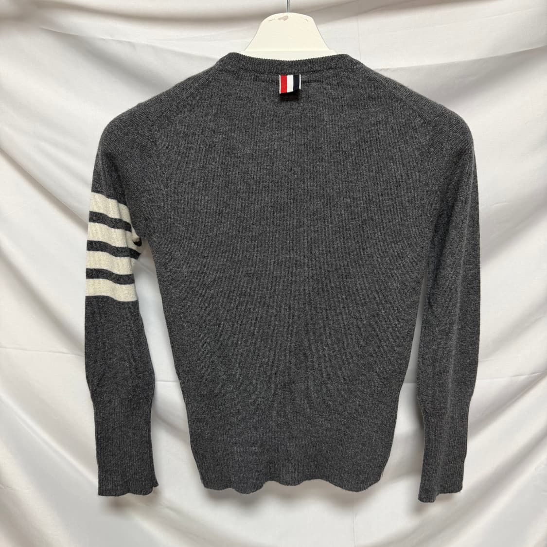 [S+급/38] 톰브라운 캐시미어 여성니트 백화점판 상품이미지5