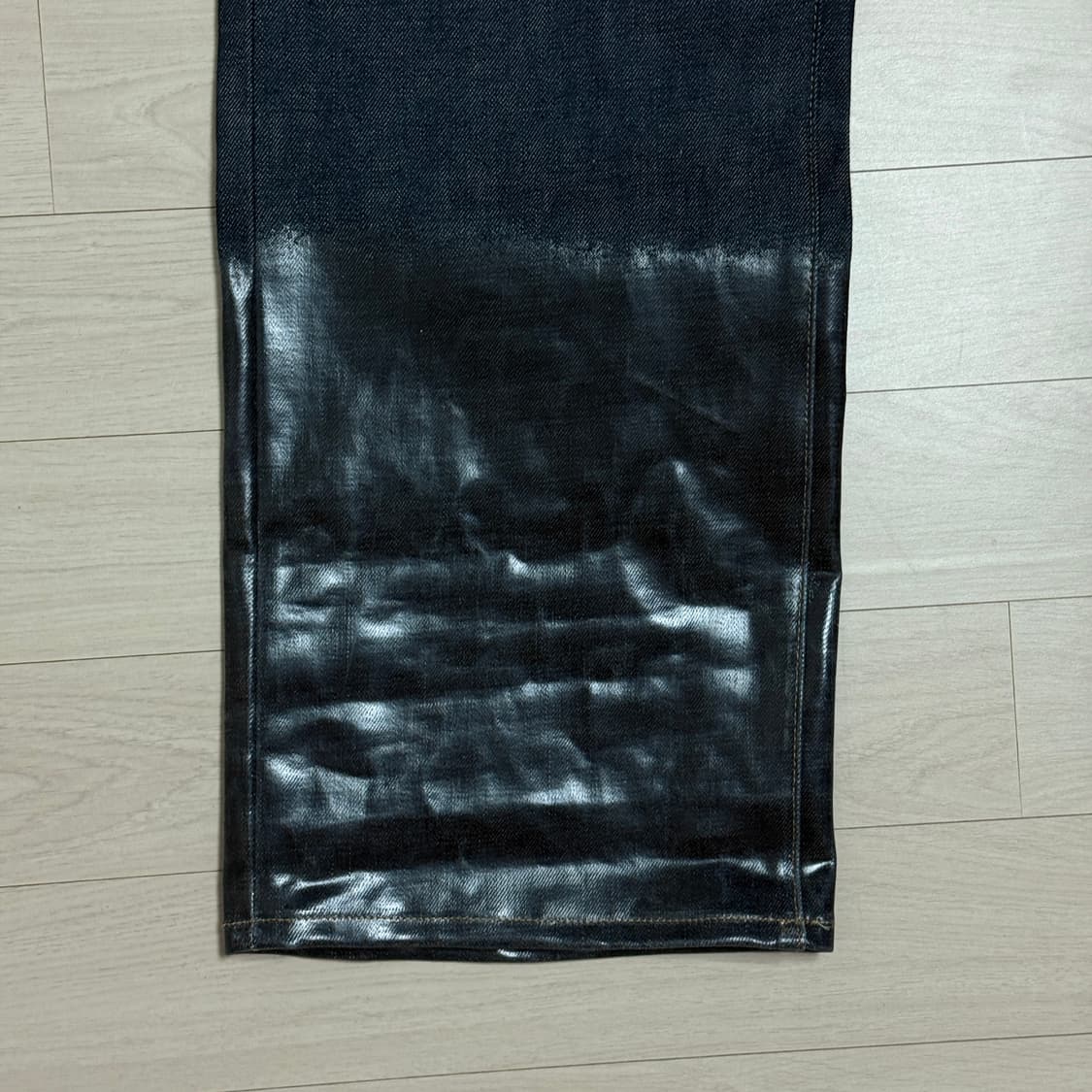 메종 마르지엘라 Lacquered 턴업 데님 진 상품이미지10